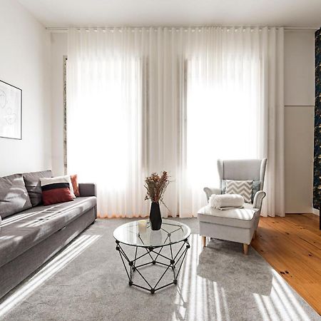 Lovelystay - Cativo Studio Downtown By Metro Station Porto Kültér fotó