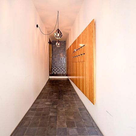 Lovelystay - Cativo Studio Downtown By Metro Station Porto Kültér fotó