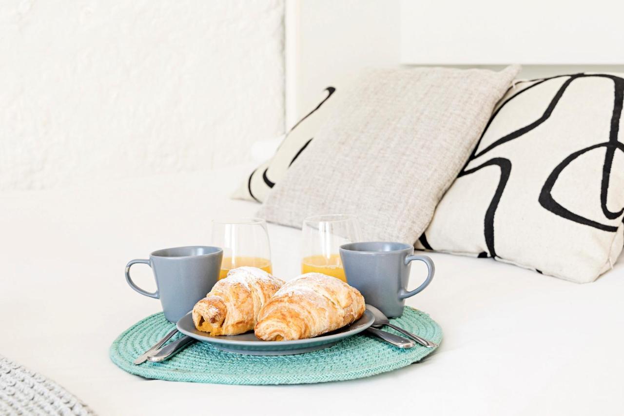 Lovelystay - Cativo Studio Downtown By Metro Station Porto Kültér fotó