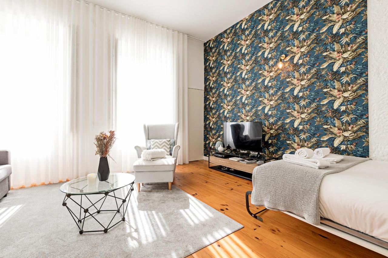 Lovelystay - Cativo Studio Downtown By Metro Station Porto Kültér fotó