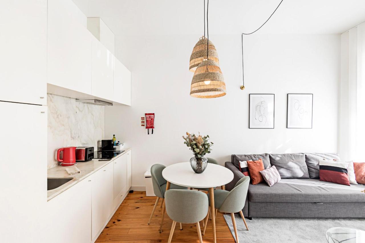 Lovelystay - Cativo Studio Downtown By Metro Station Porto Kültér fotó