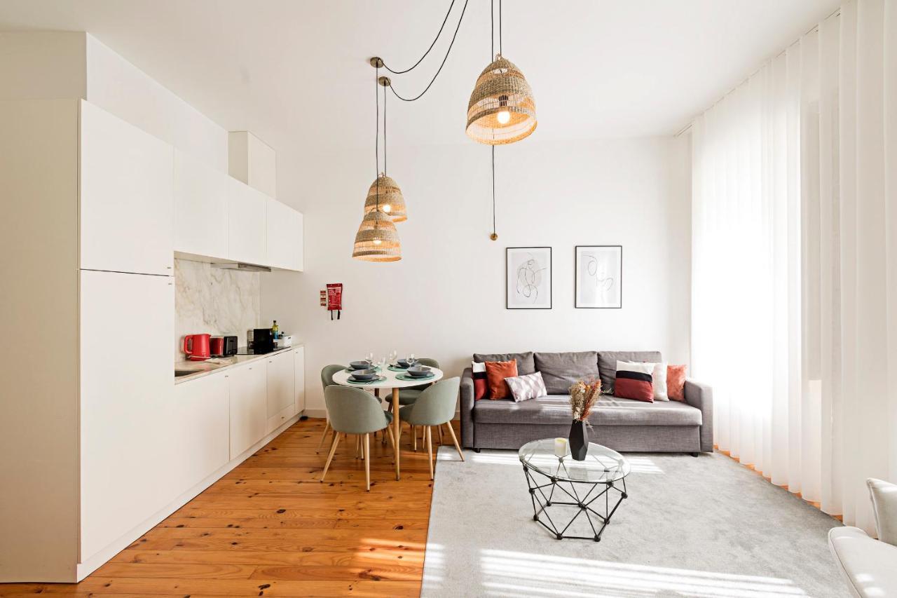 Lovelystay - Cativo Studio Downtown By Metro Station Porto Kültér fotó