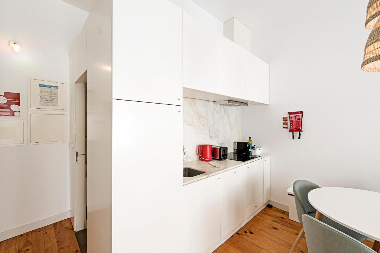 Lovelystay - Cativo Studio Downtown By Metro Station Porto Kültér fotó