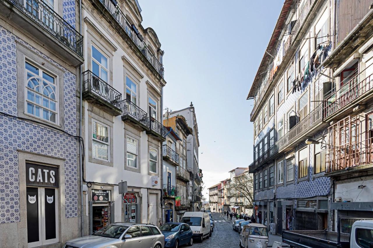Lovelystay - Cativo Studio Downtown By Metro Station Porto Kültér fotó